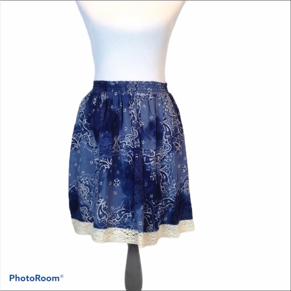 True Craft navy paisley print with cream woven lace trim skirt